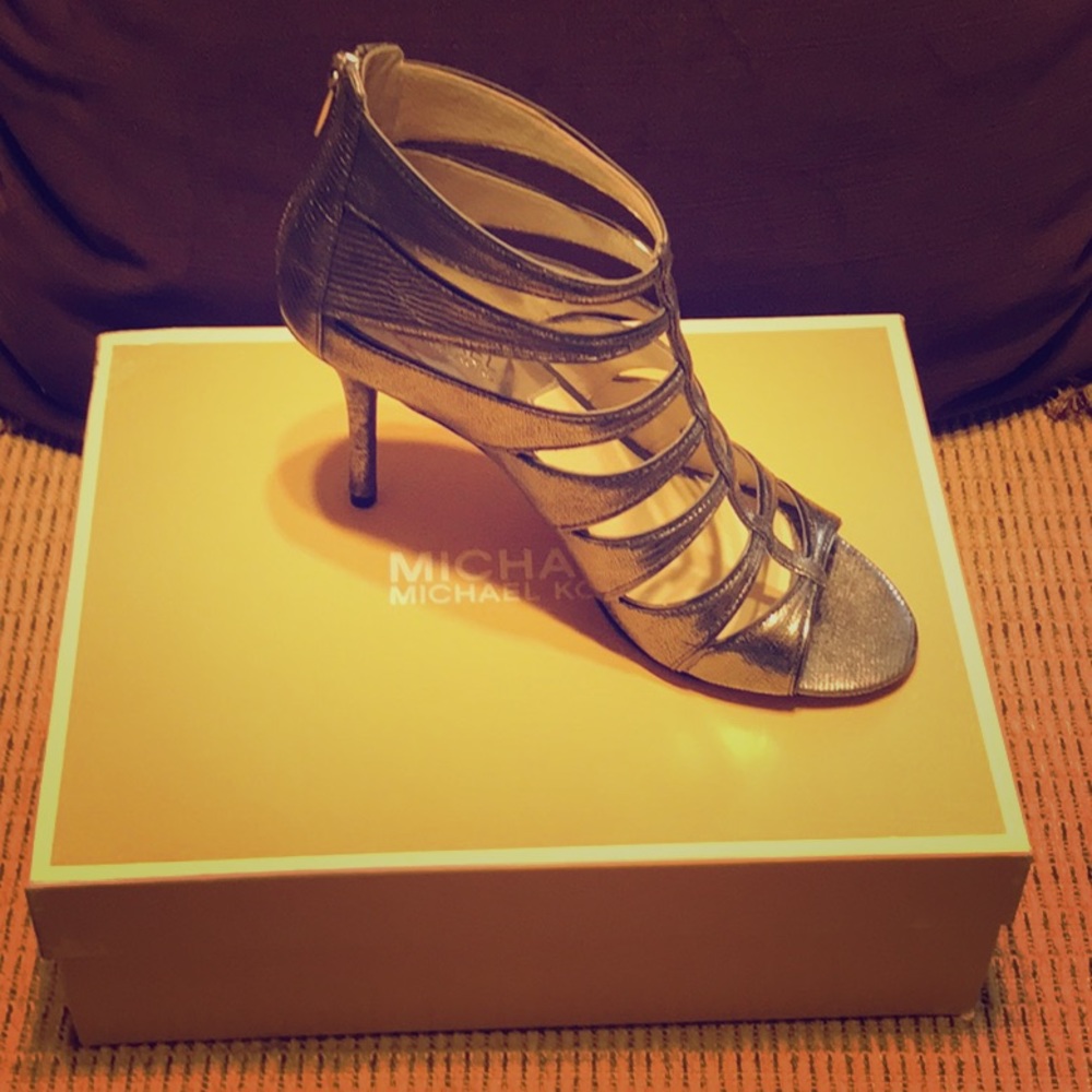 Micheal Kors Heel